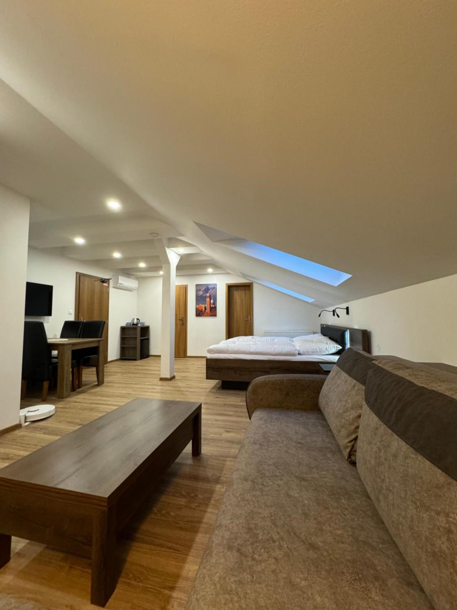 Apartmany Bukova เกชมาร็อค ภายนอก รูปภาพ